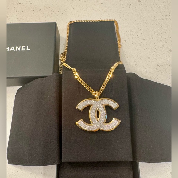 Authentic CHANEL CC Oversized Crystal Studded Long Necklace - Picture 4 of 7